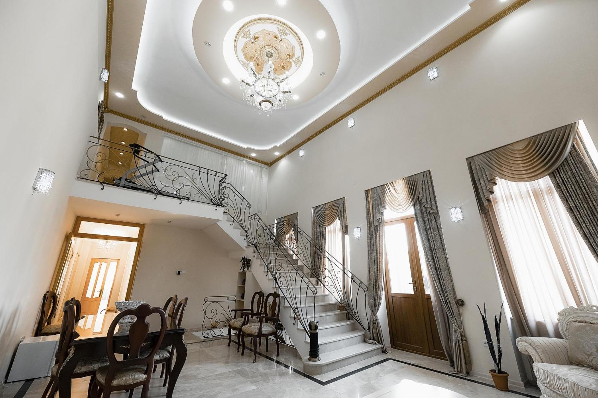 Hotel Caravan Palace Kutaisi Dış mekan fotoğraf